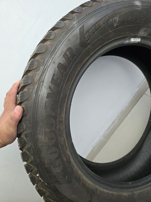 Goodyear ultragrip ice 275/60 R20