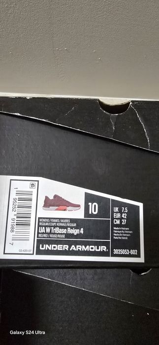Under Armour -Women TriBade rising 4