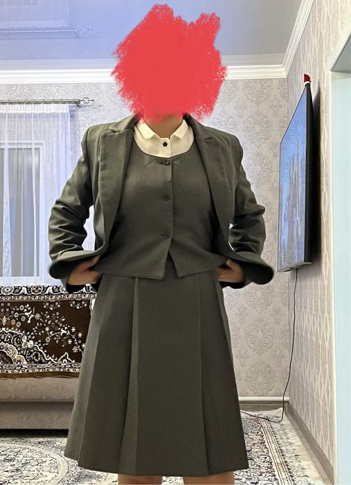 Школьная форма серая