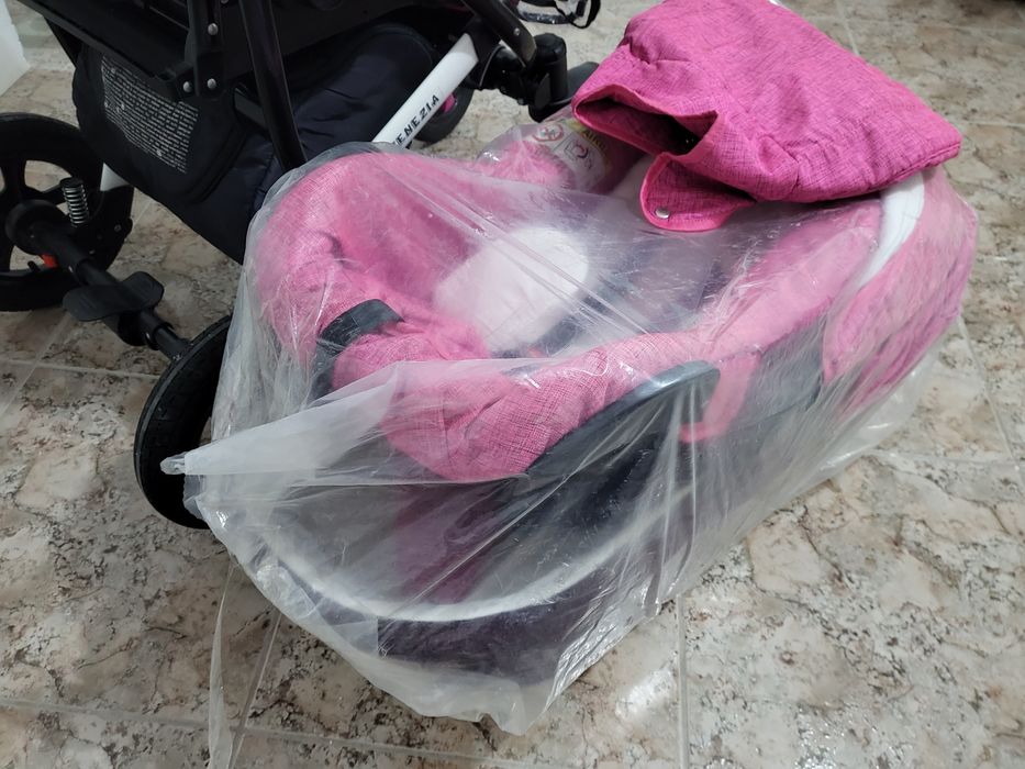 Carucior 3 in 1, landou si scoica masina, cu suspensii pe cadru