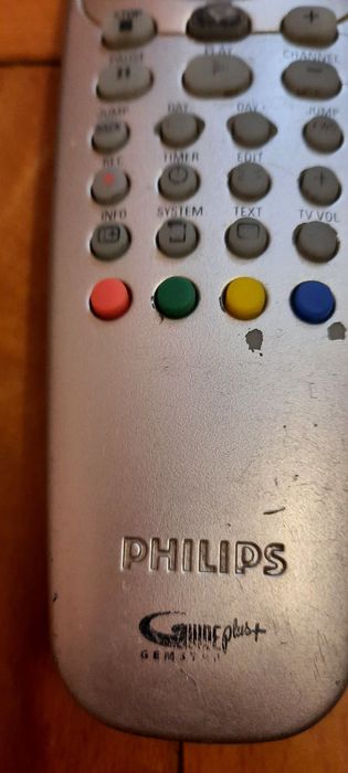 Telecomanda Philips 40PFL8007K, si DVD cu HDD Philips
