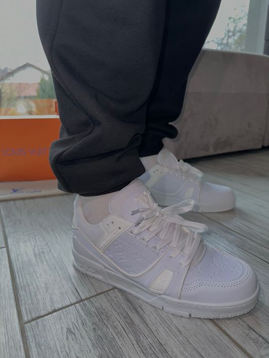 Маркови обувки-Louis Vuitton-Унисекс с. Караманци • OLX.bg