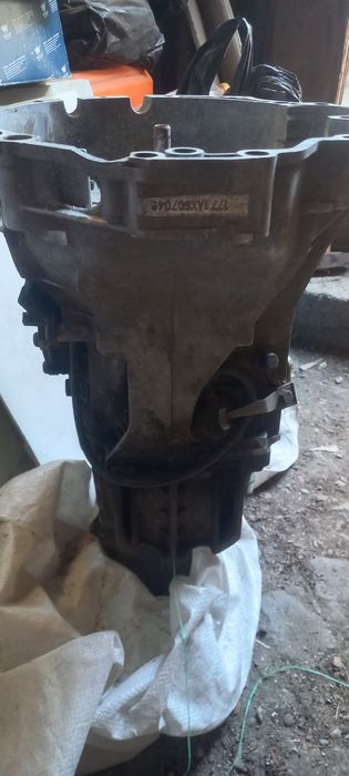 Продаётся каробка ауди 80