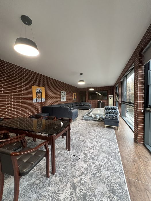 Шикарная дача/коттедж в Чирчике!