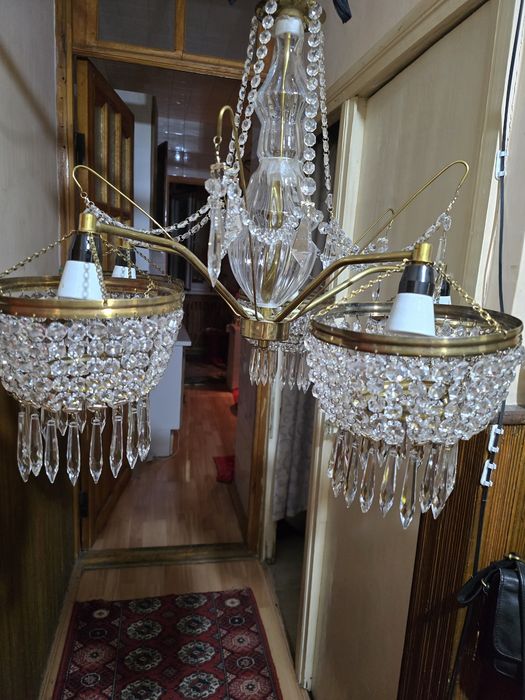 Хрустальная люстра