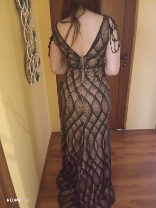 Абитуриентска рокля