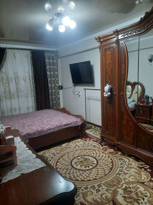 Srochno sagbon perekroska 4 xona sotladi