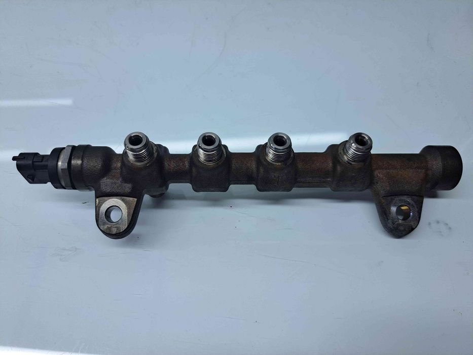 Rampa injectoare Opel Zafira C (E75) Combi [Fabr 2011-2017] 55576177 2