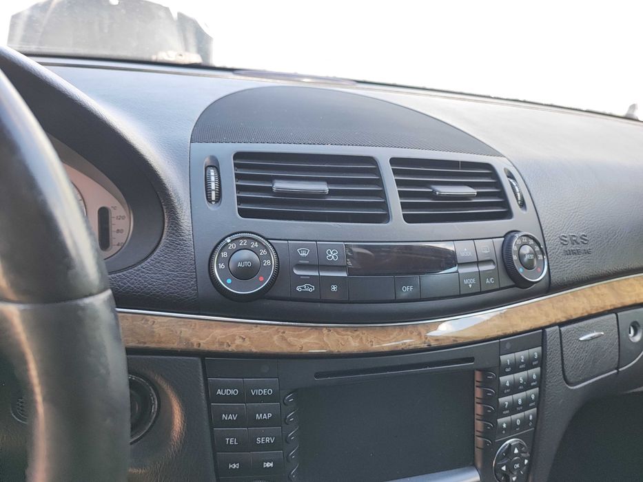 Мерцедес W211 E 320 CDI 224 коня На Части