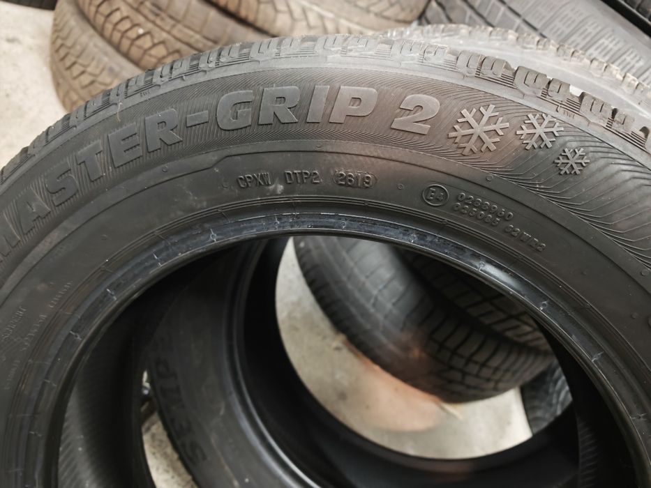 2 x Cauciucuri de iarna 205 60R16 92H SEMPERIT Master Grip 2