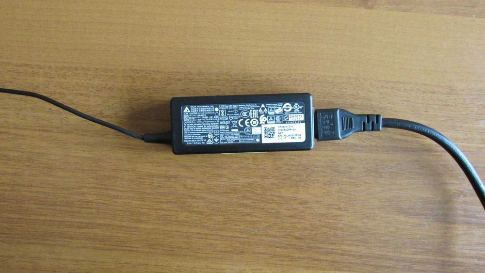 17.3 инча Acer с 8 GB DDR3 и SSD 240GB