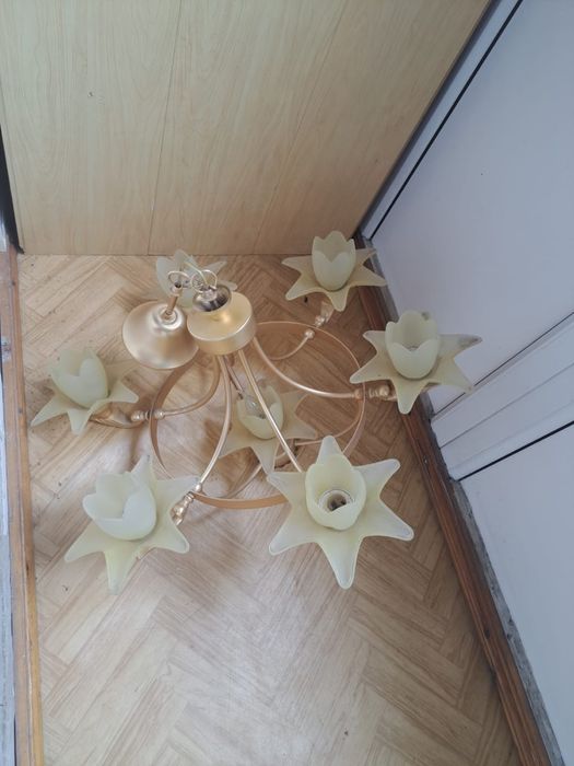 Продам люстру производство Турция