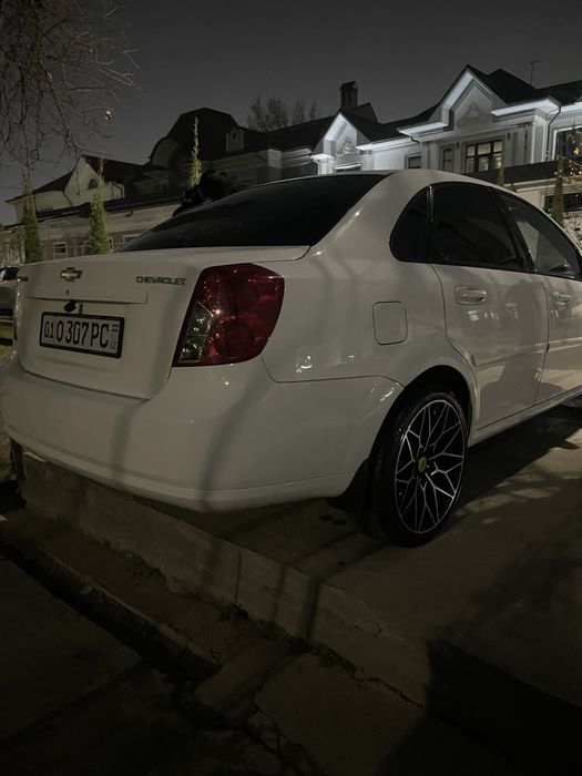 Chevrolet Gentra AT 1 evro