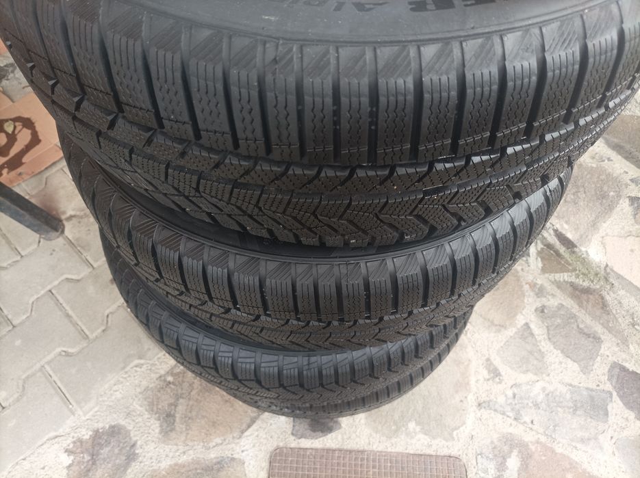 Anvelope noi iarnă 215/55R 17 2025