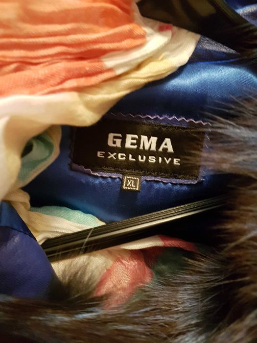 Кожено яке с качулка и свалящи се ръкави-става елек!Естествена кожа.