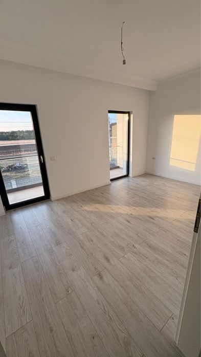 Case de vanzare Strejnicu( Green Forest Residence)
