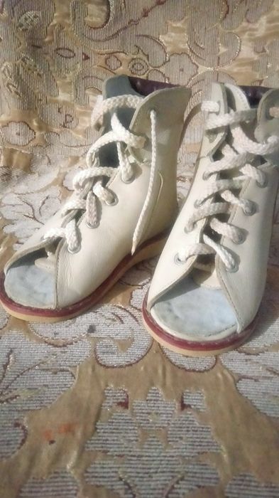 Специально ортопедическая обувь для детей