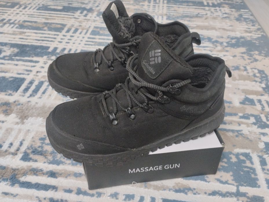 Қысқы кроссовка сатылады