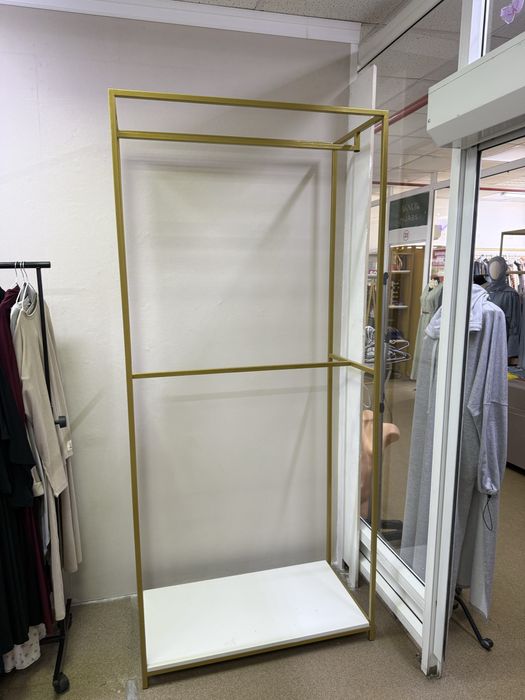 Продам оборудование для бутика , рейл