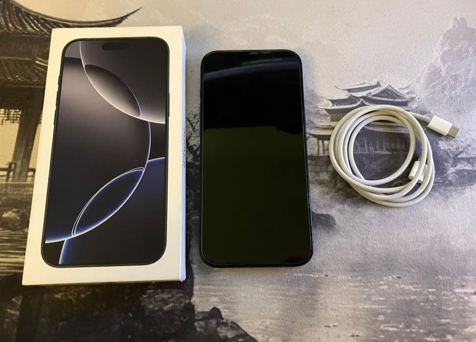 iPhone 16 pro max Black Titanium