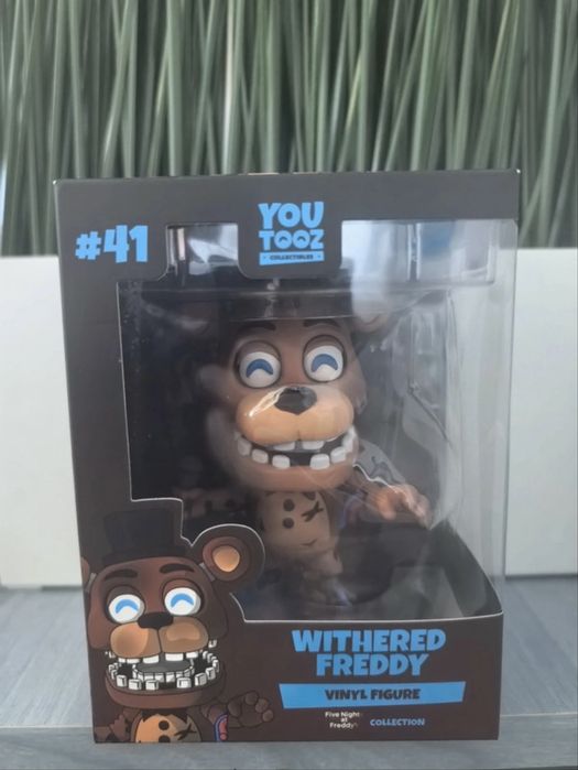 Youtooz five nights at freddy's Withered Freddy in stare perfecta