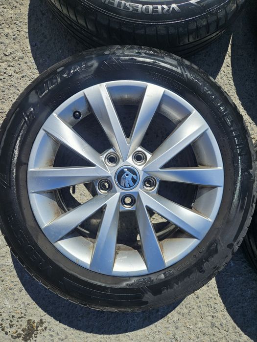 Джанти с гуми 205/55/16 за Skoda 5x112