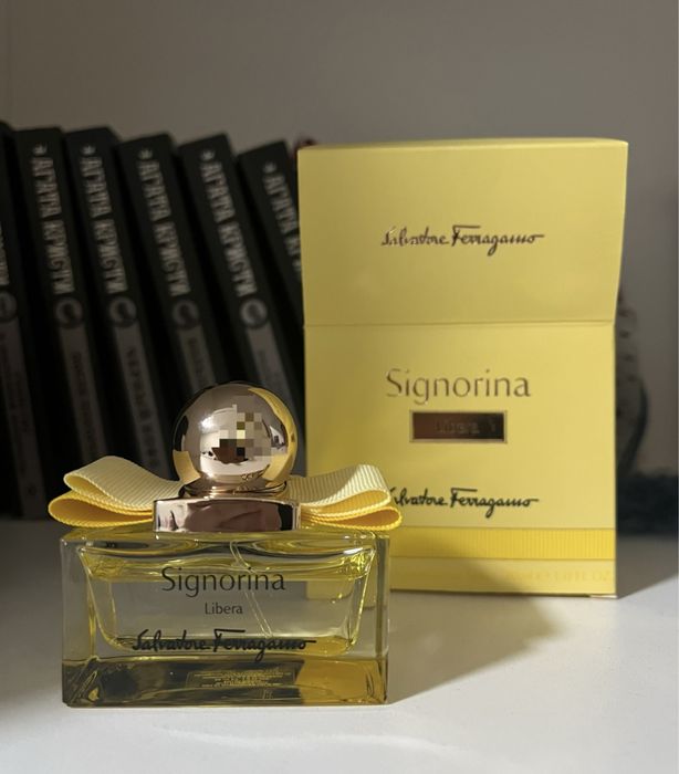 Salvatore Ferragamo signorina libera