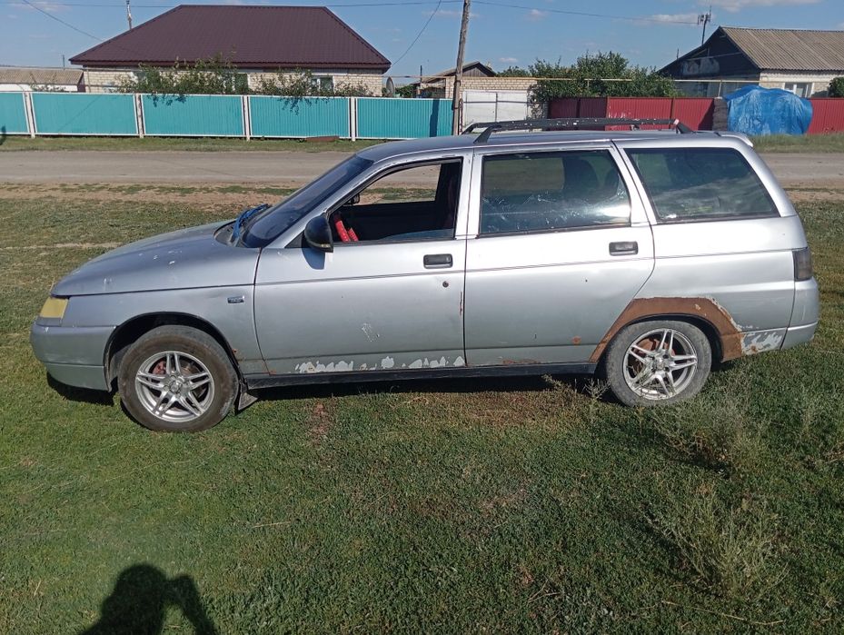Автомобиль ваз 2111