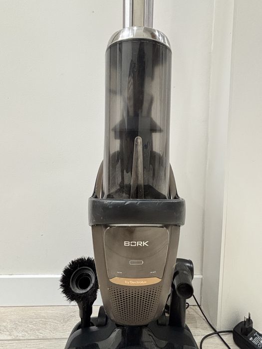 Пылесос ручной (handstick) BORK V800 Brown
