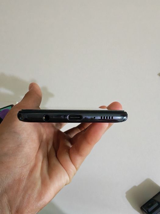 Продам телефон Samsung Galaxy A51