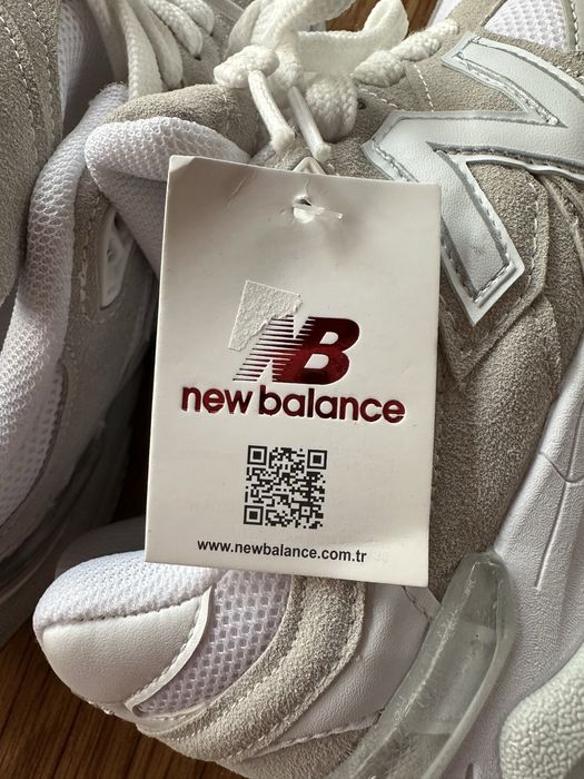 Мъжки маратонки New Balance 9060 бяло със сиво