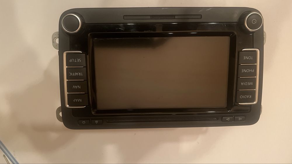 Navigatie radio Volkswagen Tiguan 2012 originala + camera mansarier