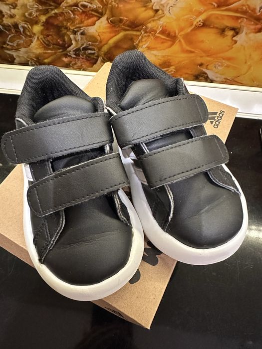 Adidas маратонки за момче