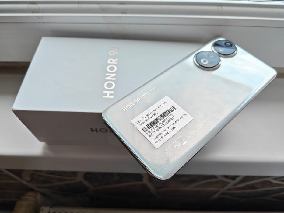Vand HONOR 90 impecabil
