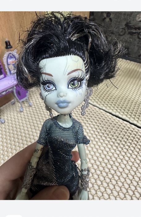 Продам куклу монстр хай!