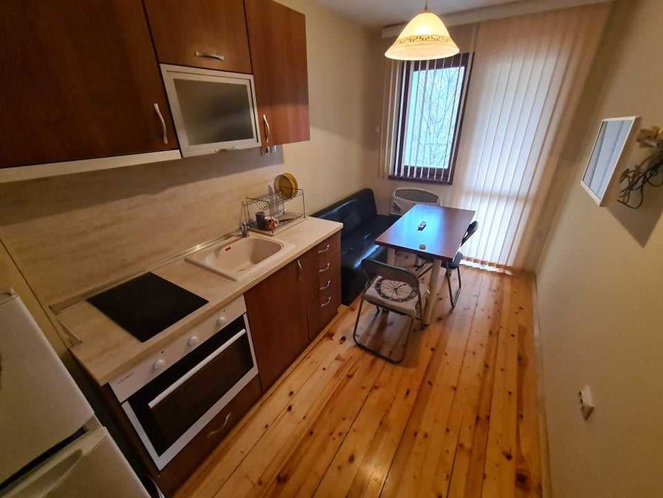 Дава се под наем Двустаен апартамент в Бургас, Братя Миладинови - 64 кв.м за 255 € - Снимка #2