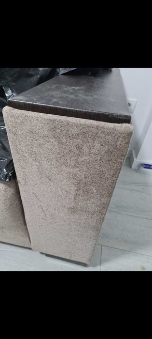 Canapea extensibila aproape nouă