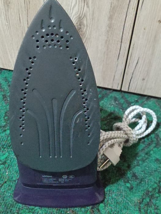 Продам утюг в хорошем состоянии