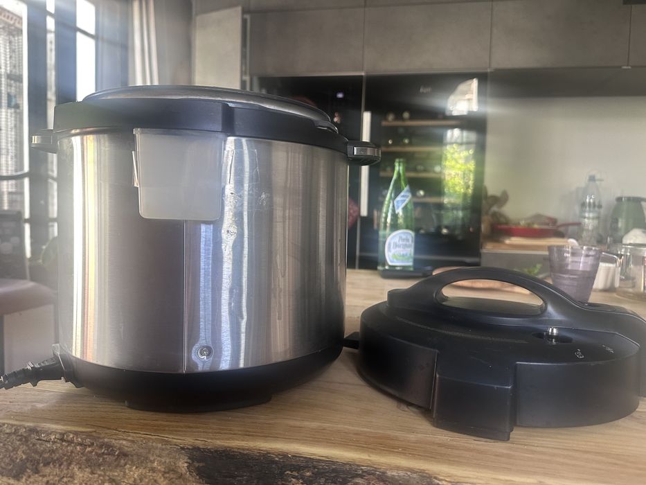 Multicooker express cu gatire sub presiune  Crock-pot