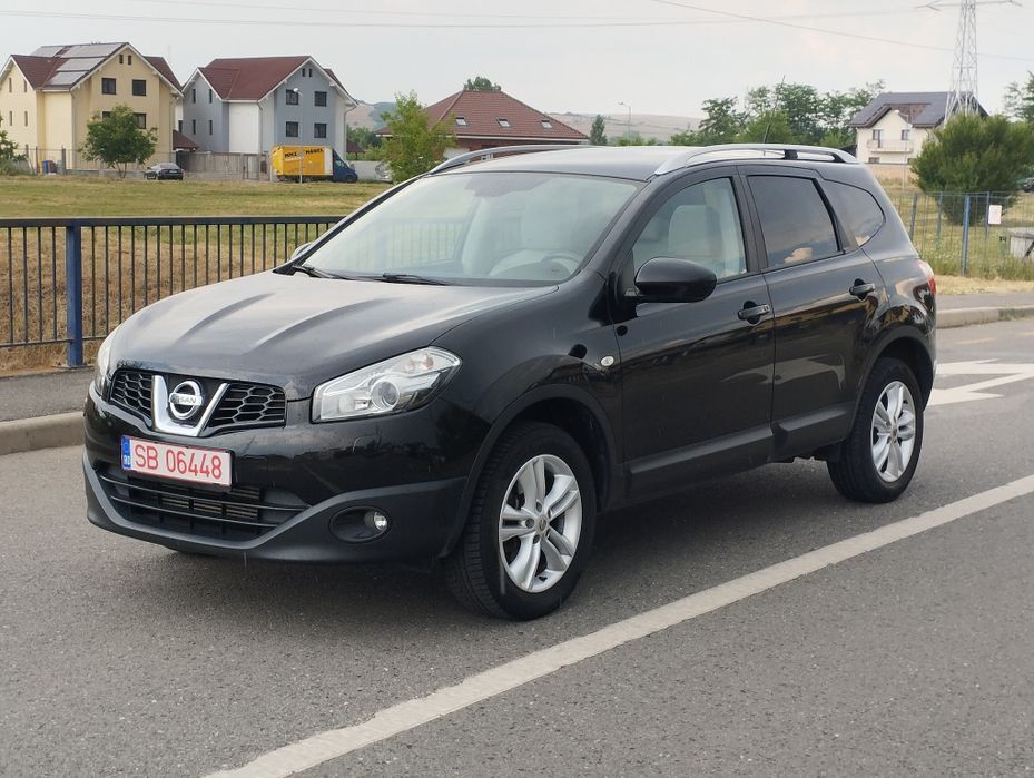 Nissan Qashqai 1,5dci,navigatie,xenon,camera,7locuri,piele cream,stare