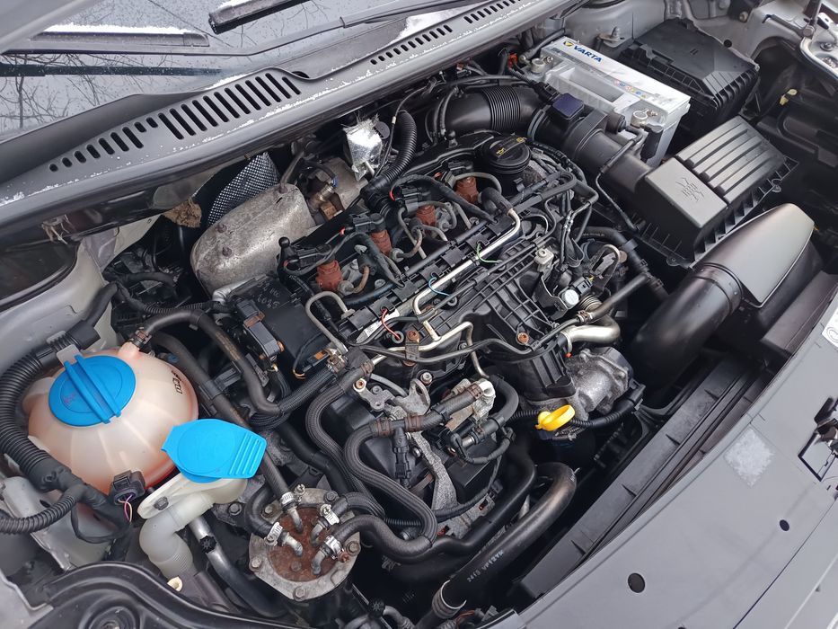 VW. CADDY 1,6 TDi 2014.  110 cp