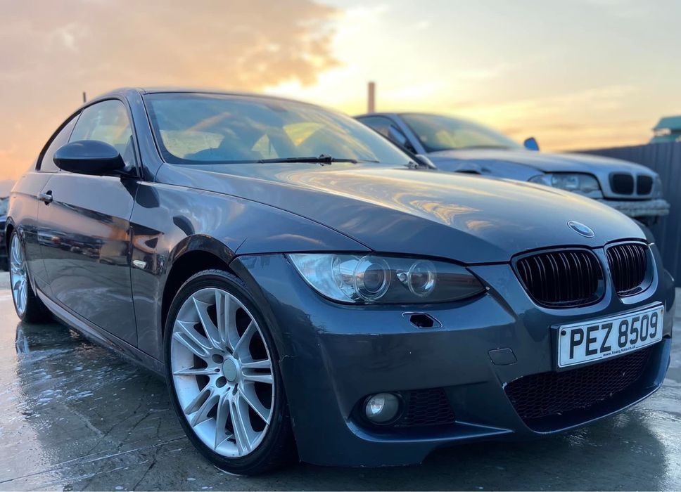 Dezmembrez BMW 320i E92 2.0 benzina N43 170cp,M PACK,recaro rosu