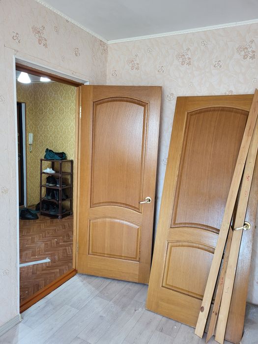 Есік сатылады бу