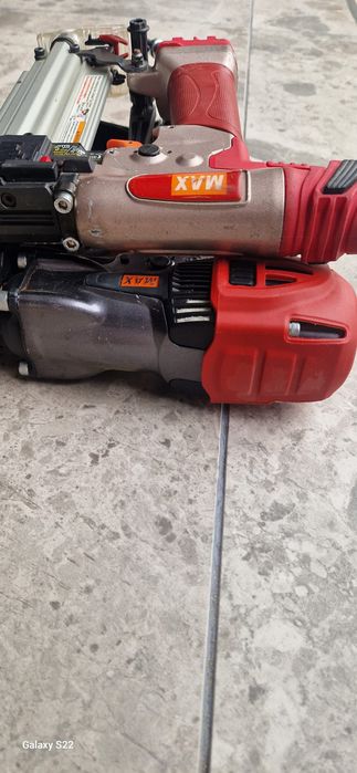 Max pistol pneumatic de cuie ,capse