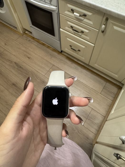 Apple Wath SE 44 mm