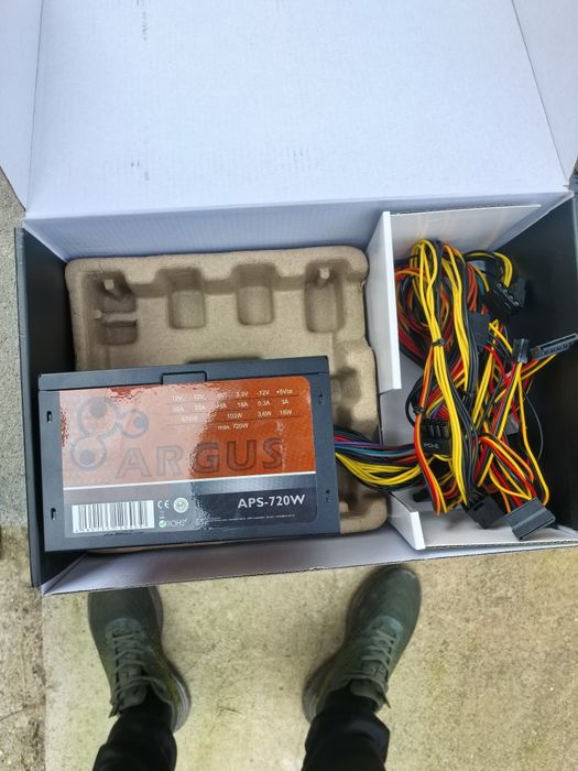 Продавам захранване ползвано ⁴дни 45€