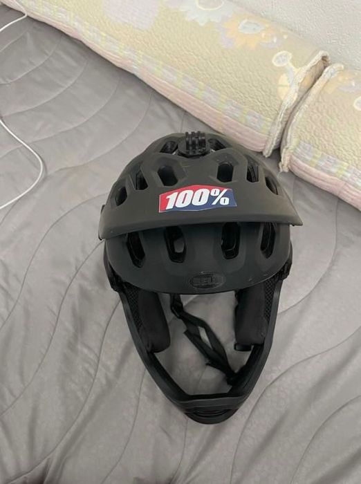 Каска BELL размер S 52-56 см в отлично състояние