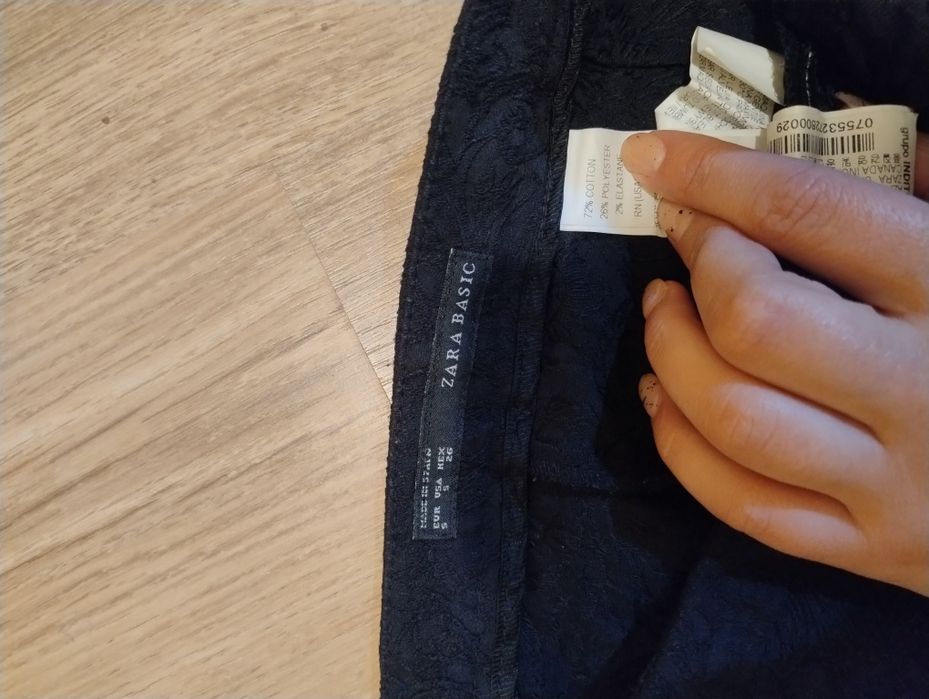 Pantaloni dama .