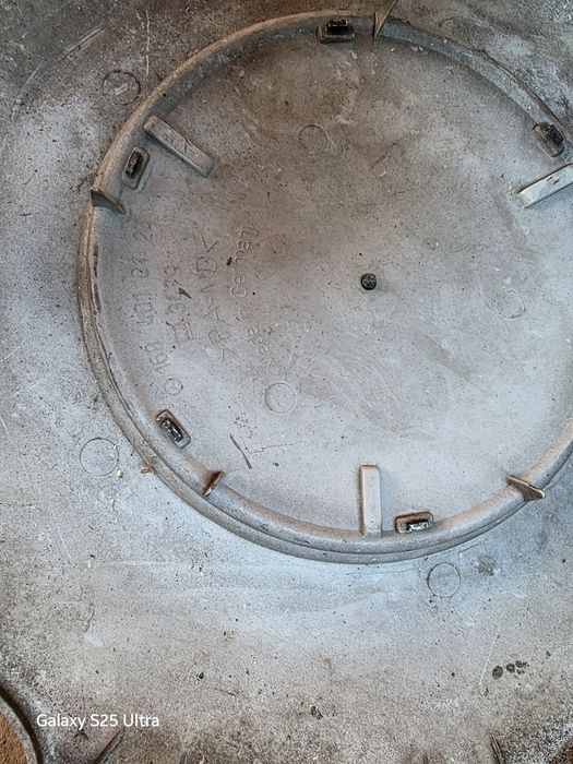 Продавам оригинални тасове 15 и 16 цола за Mercedes Мерцедес