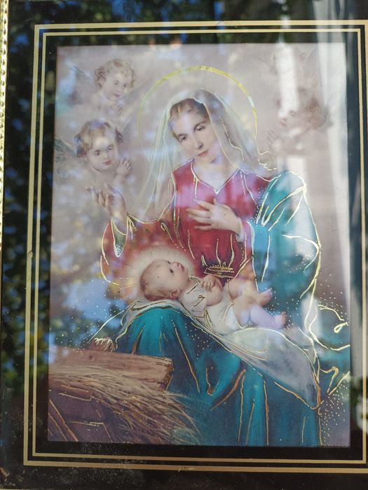 Четири картини и пластика